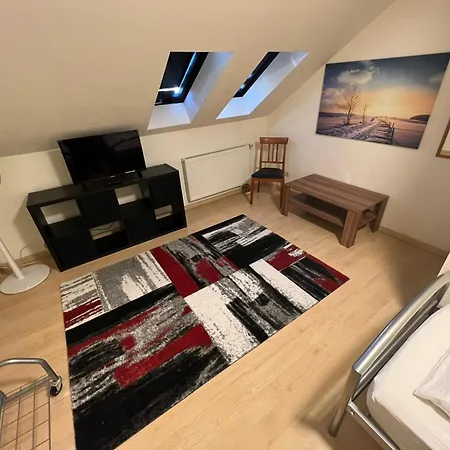 بيت ضيافة Gaestehaus Schmitt إرلانجن